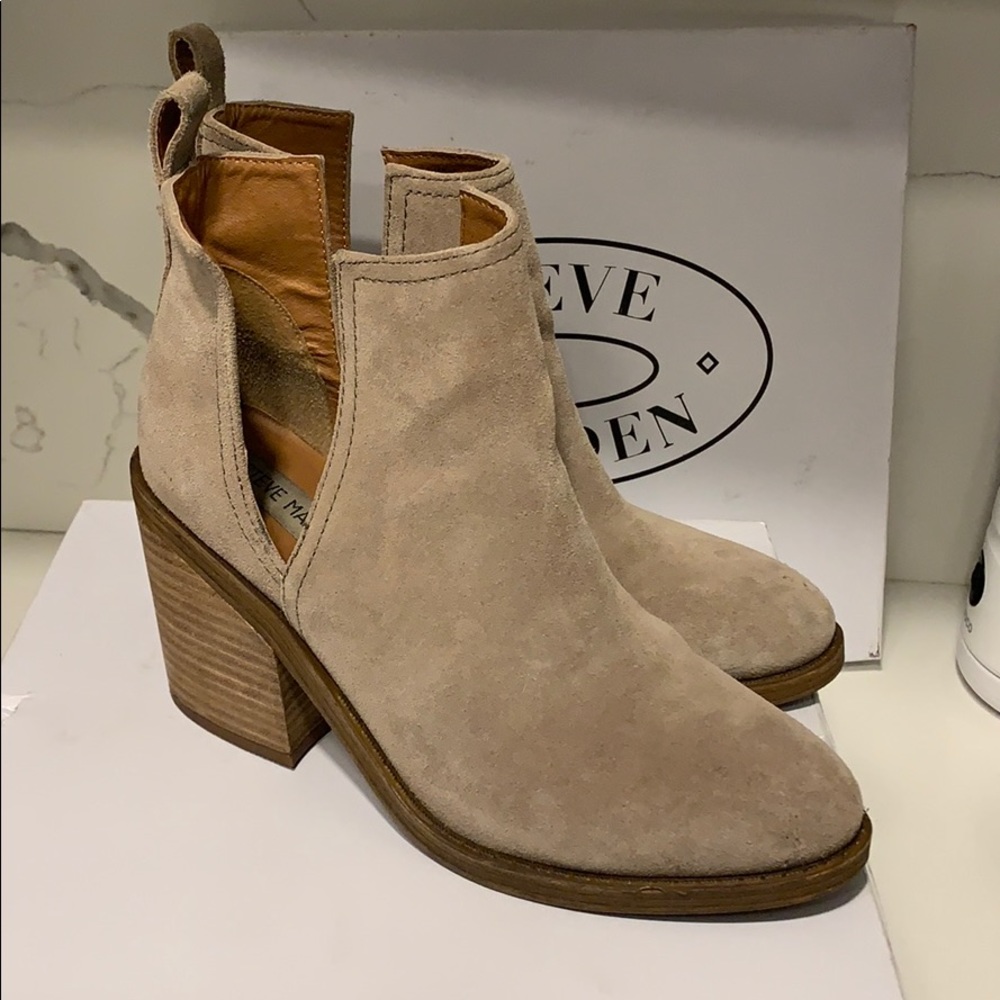 Steve Madden Taupe Booties